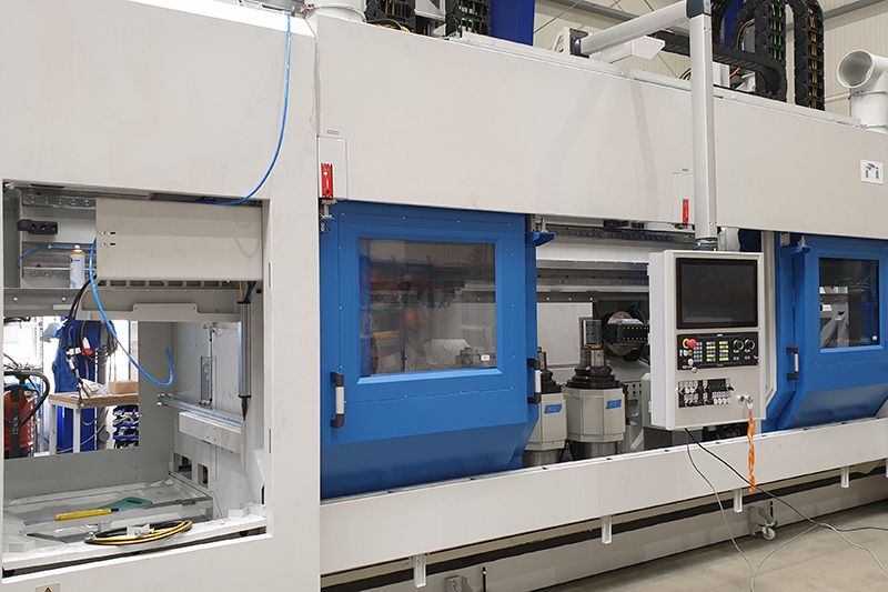 The complete machining is carried out using the RASOMA DZS 400-2 turning machine.