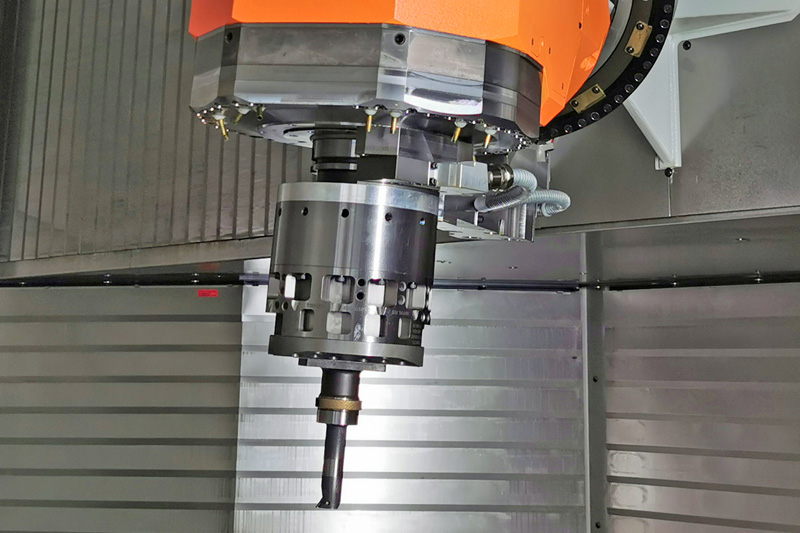 The MAPAL TOOLTRONIC with linear actuating tool installed in the RX18 from Reiden.