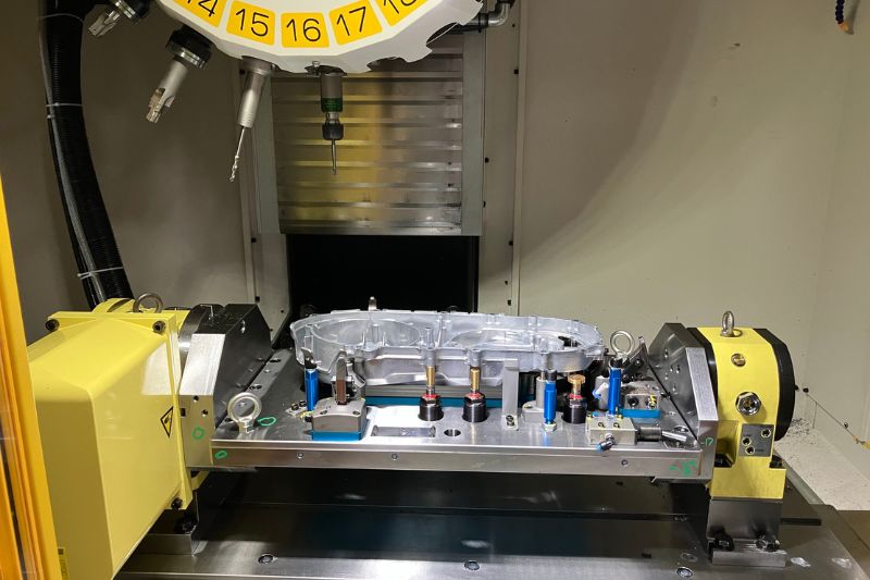 The image shows a look in the engine room of the MMS machine.