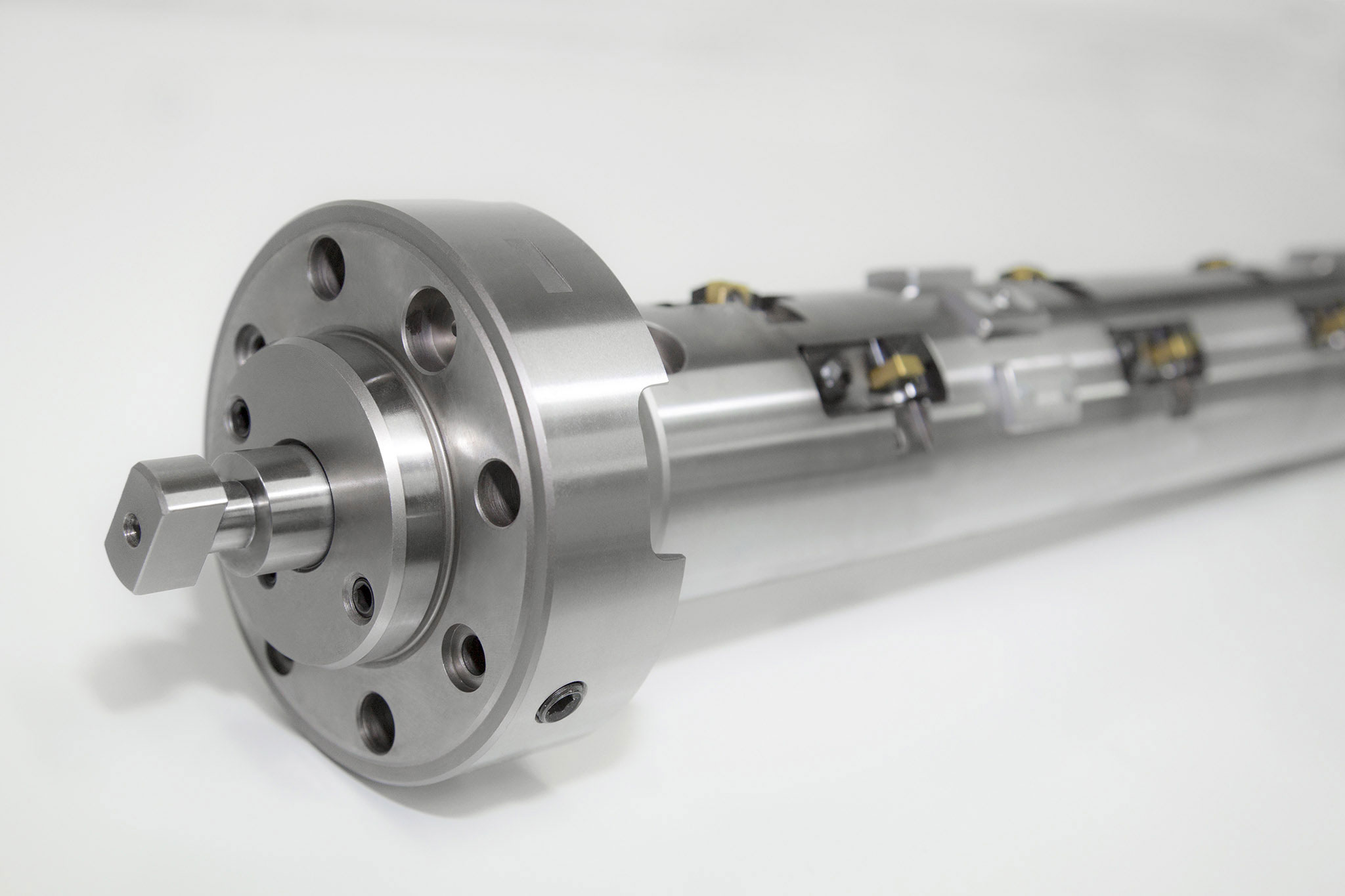 A MAPAL actuating tool that is driven by the pull/push rod.
