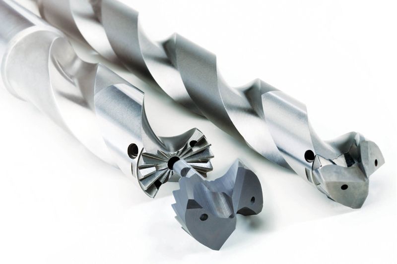 Das Bild zeigt zwei verschiedene Bohrköpfe von MAPAL.