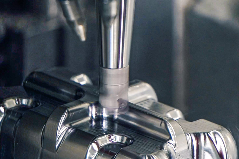 The NeoMill-3D-Finish radial indexable insert milling cutter in use on the machine.